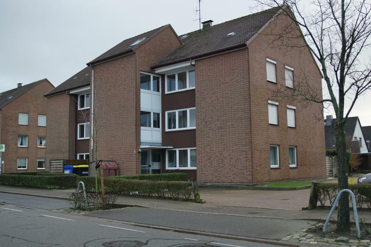 Deichliebe-Steuerrad Apartment Busum Exterior photo